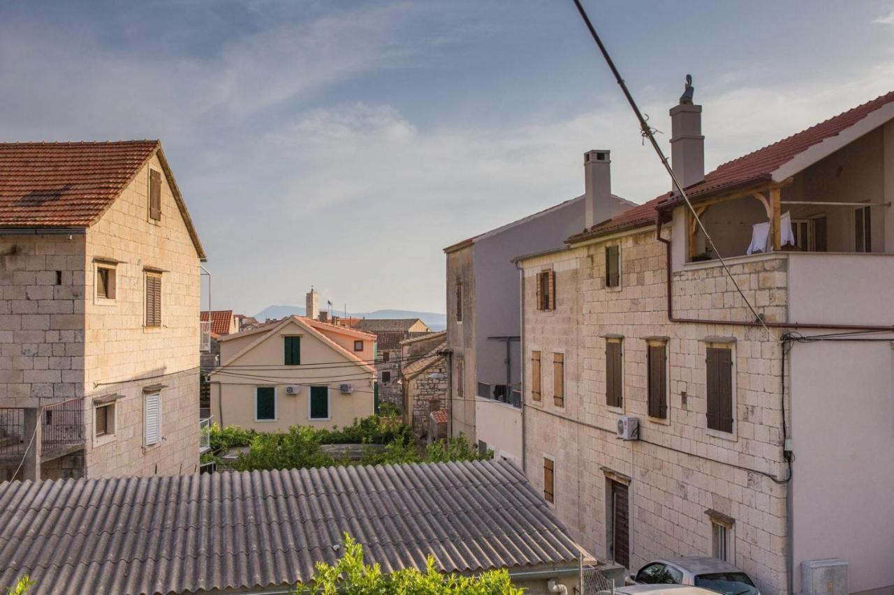 Apartmani Katija Komiža Eksteriør billede
