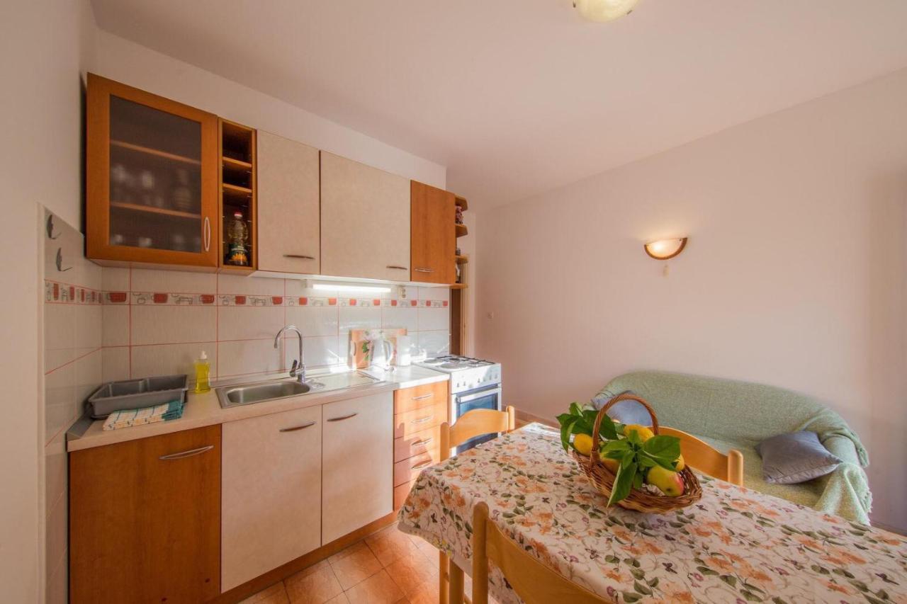 Apartmani Katija Komiža Eksteriør billede